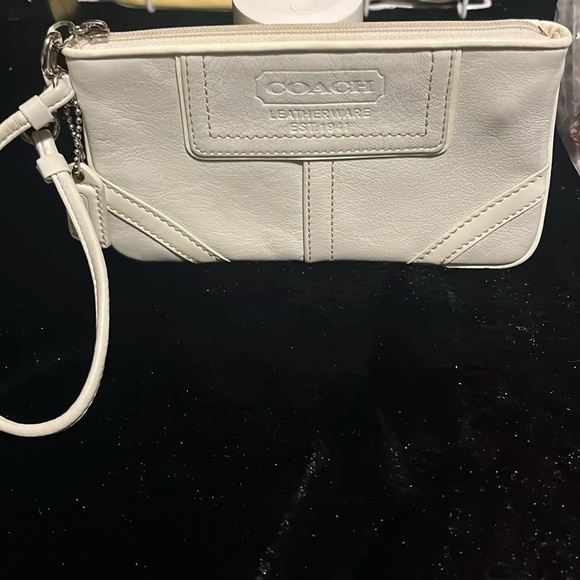 Coach White Leather Wristlet * COA Included - Picture 1 of 9
